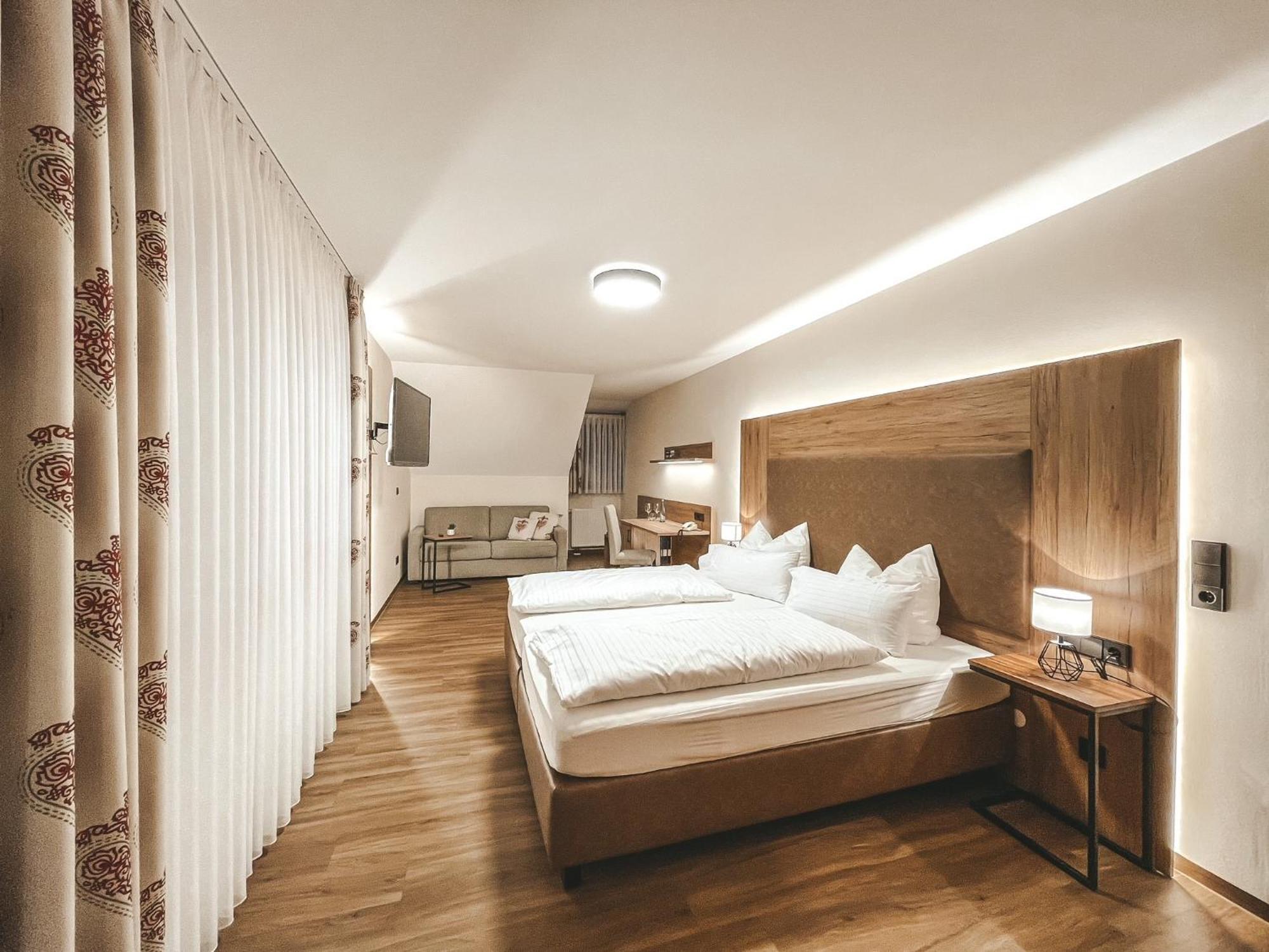 Hotel Badischer Hof Биберах Экстерьер фото